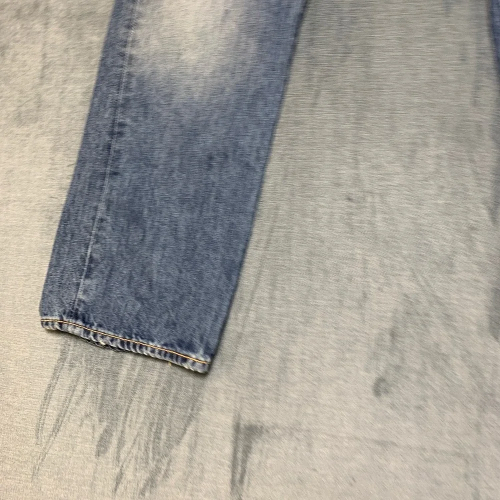 Levi's 514 Jeans Mens 36x30 Blue Denim Distressed Non Stretch Everyday Wear